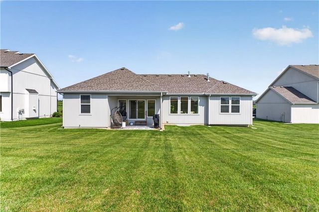 18702 Theden Street, Spring Hill, KS 66083