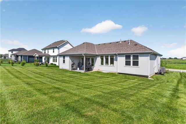 18702 Theden Street, Spring Hill, KS 66083