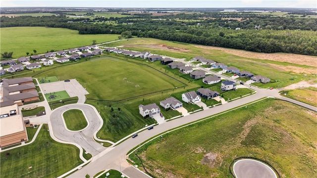 18702 Theden Street, Spring Hill, KS 66083