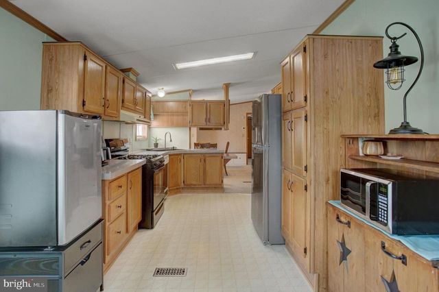 30 SPRING DR, Shippensburg, PA 17257