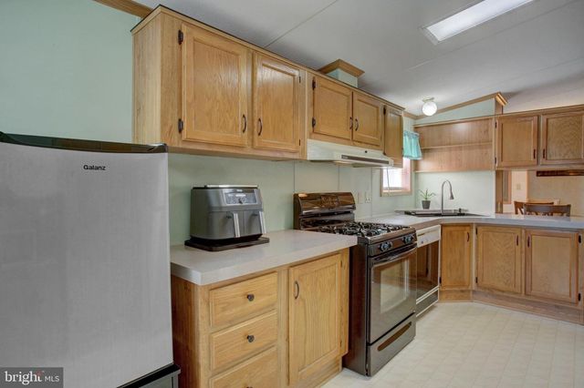 30 SPRING DR, Shippensburg, PA 17257