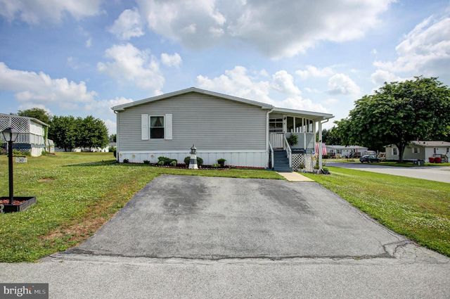 30 SPRING DR, Shippensburg, PA 17257