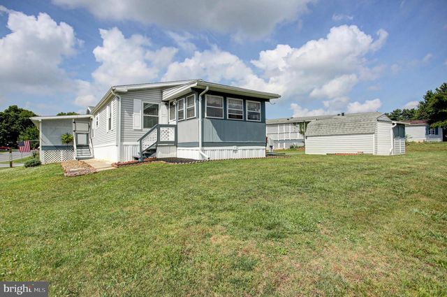 30 SPRING DR, Shippensburg, PA 17257
