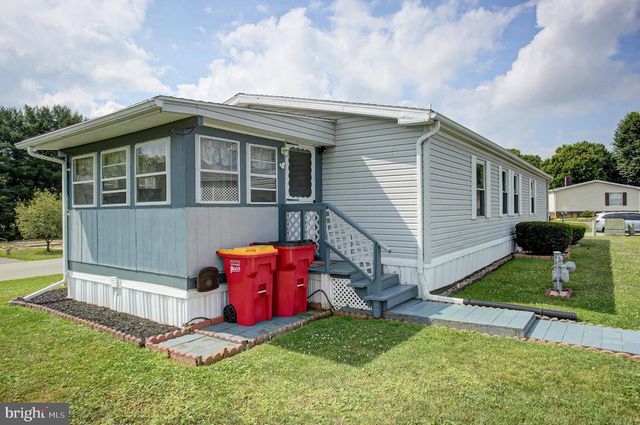 30 SPRING DR, Shippensburg, PA 17257