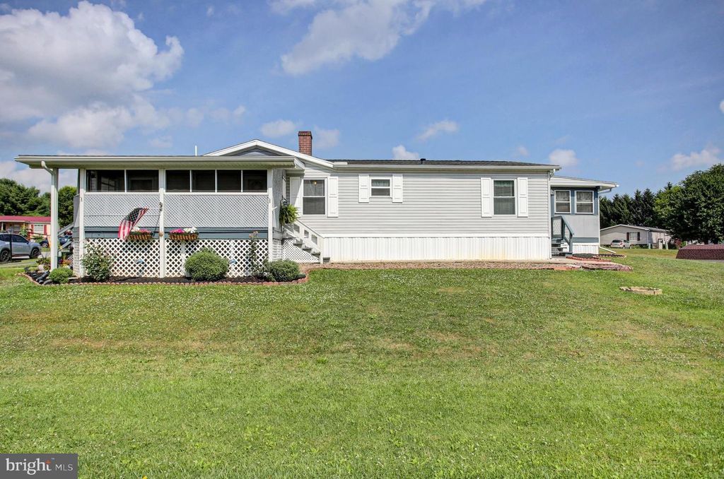 30 SPRING DR, Shippensburg, PA 17257
