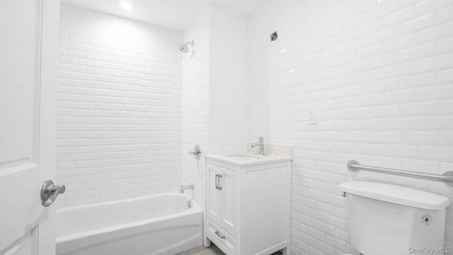 504 VAN NEST, Bronx, NY 10460