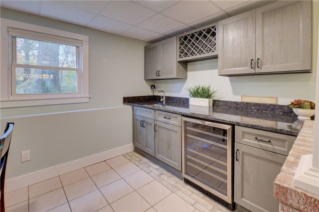 181 Heritage Drive, Warwick, RI 02818