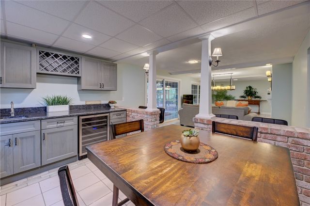 181 Heritage Drive, Warwick, RI 02818