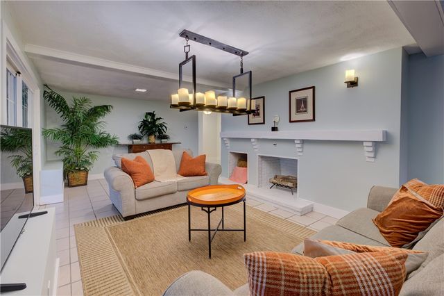 181 Heritage Drive, Warwick, RI 02818