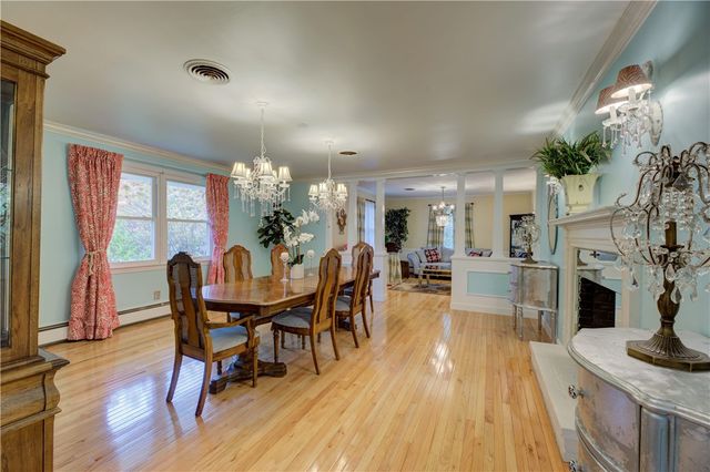 181 Heritage Drive, Warwick, RI 02818