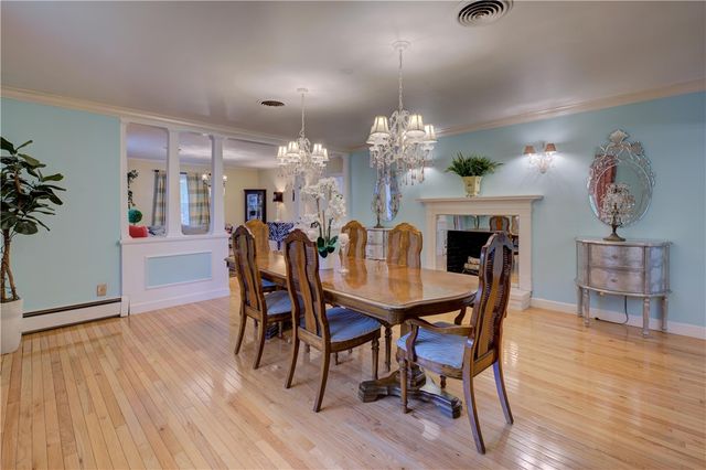 181 Heritage Drive, Warwick, RI 02818