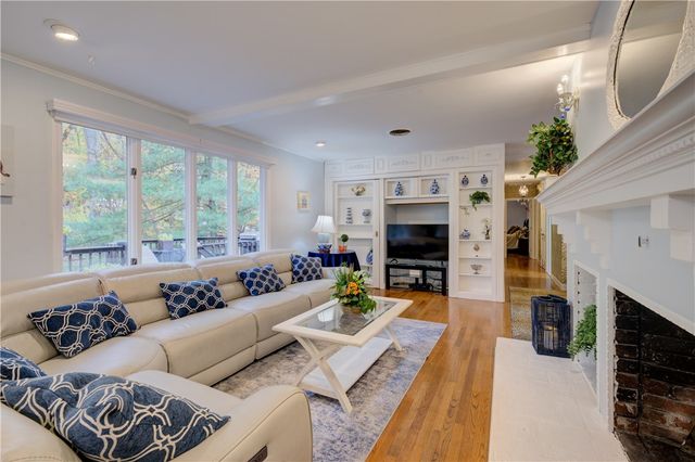 181 Heritage Drive, Warwick, RI 02818