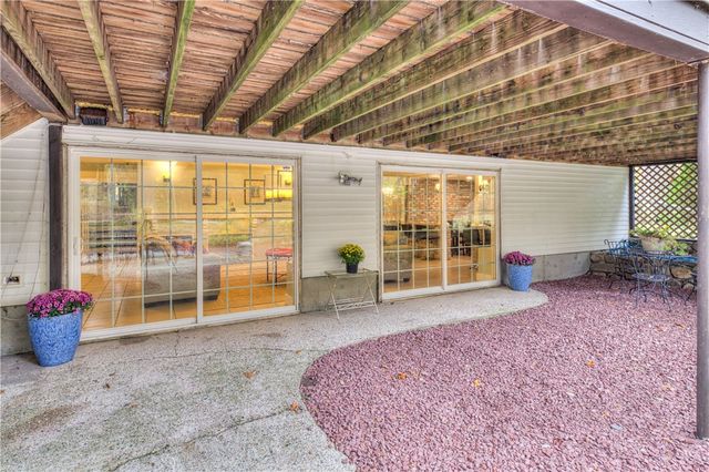 181 Heritage Drive, Warwick, RI 02818