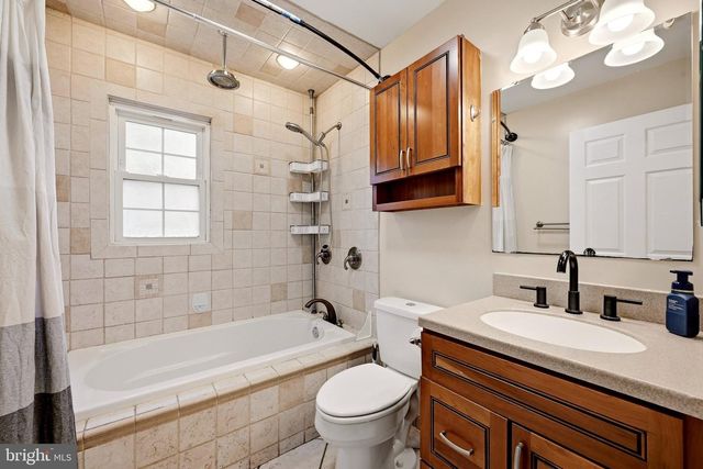 427 WOODBURY AVE, Martinsburg, WV 25404