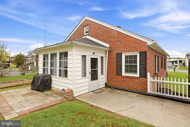 427 WOODBURY AVE, Martinsburg, WV 25404