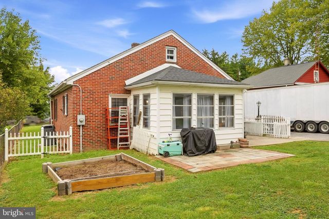 427 WOODBURY AVE, Martinsburg, WV 25404