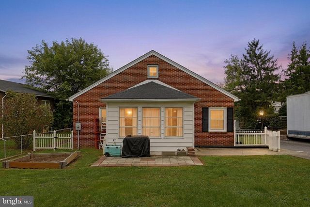 427 WOODBURY AVE, Martinsburg, WV 25404