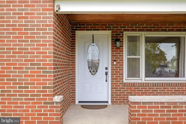 427 WOODBURY AVE, Martinsburg, WV 25404