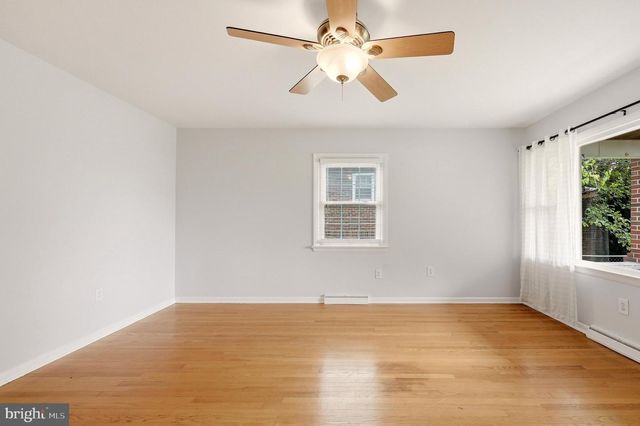 427 WOODBURY AVE, Martinsburg, WV 25404