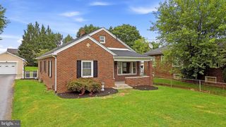 427 WOODBURY AVE, Martinsburg, WV 25404