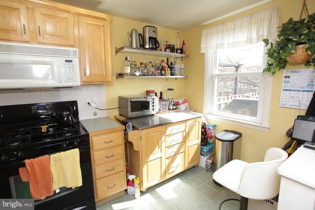 414 RIVELY AVE, Collingdale, PA 19023