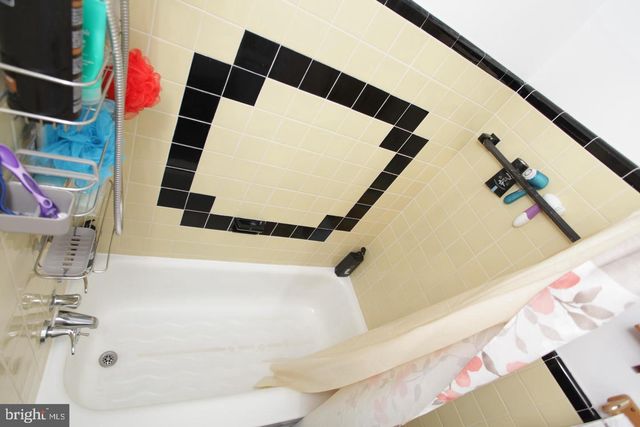 414 RIVELY AVE, Collingdale, PA 19023