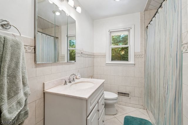 147 Kingston Rd, Parsippany-troy Hills Twp., NJ 07054