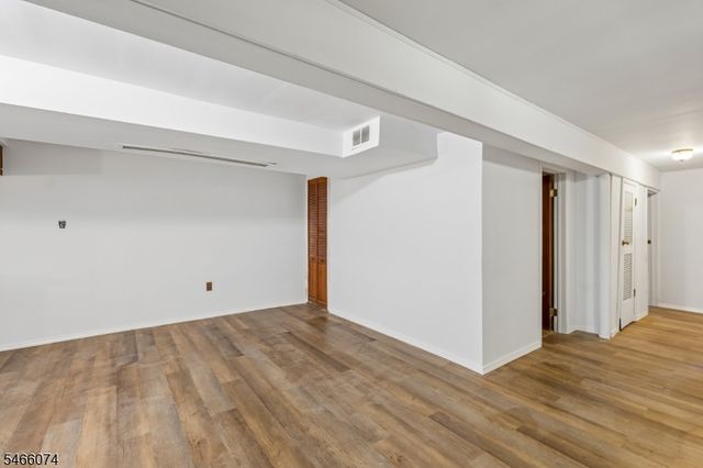 147 Kingston Rd, Parsippany-troy Hills Twp., NJ 07054