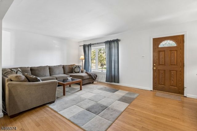 147 Kingston Rd, Parsippany-troy Hills Twp., NJ 07054
