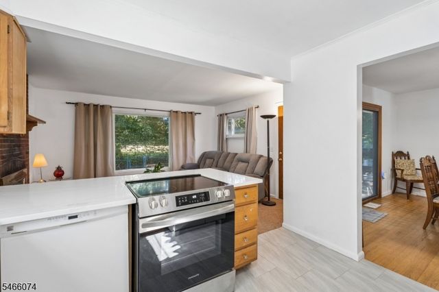 147 Kingston Rd, Parsippany-troy Hills Twp., NJ 07054