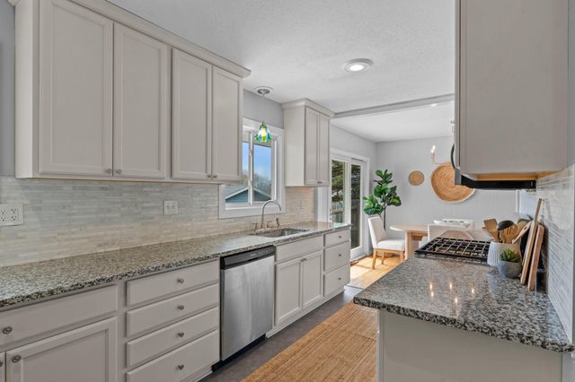 10631 Xavier Avenue S, Bloomington, MN 55437