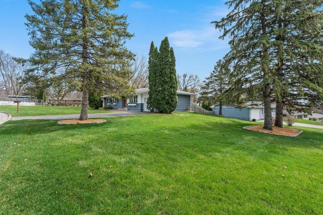 10631 Xavier Avenue S, Bloomington, MN 55437