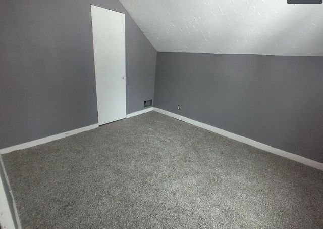303 Rathburn, Hwrdctyvlg-rynldstwp, MI 49329