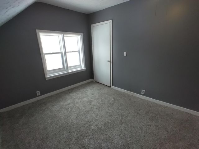 303 Rathburn, Hwrdctyvlg-rynldstwp, MI 49329