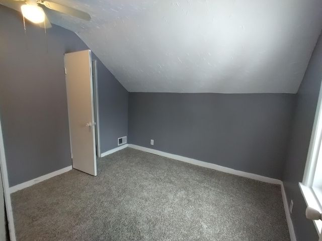 303 Rathburn, Hwrdctyvlg-rynldstwp, MI 49329