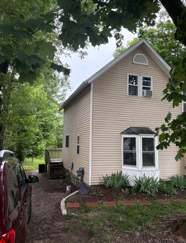 303 Rathburn, Hwrdctyvlg-rynldstwp, MI 49329