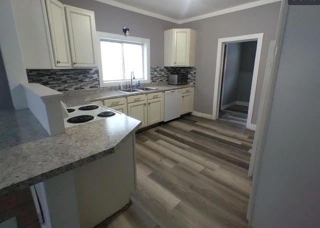 303 Rathburn, Hwrdctyvlg-rynldstwp, MI 49329