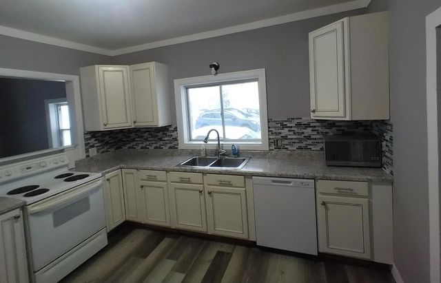 303 Rathburn, Hwrdctyvlg-rynldstwp, MI 49329