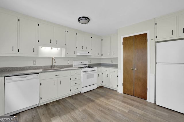 2683 Ashworth Circle SW, Snellville, GA 30078
