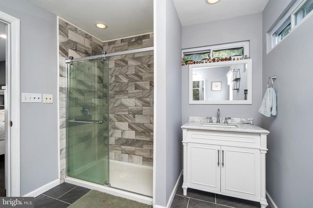 400 MONMOUTH ST, Hightstown, NJ 08520