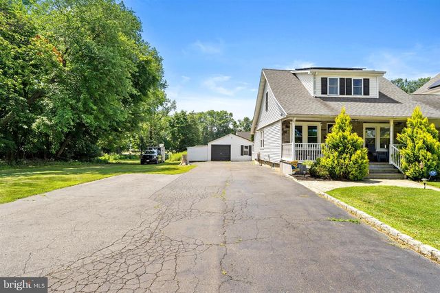 400 MONMOUTH ST, Hightstown, NJ 08520
