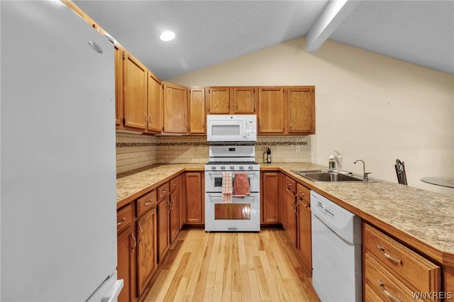 155 Wedgewood Drive, Amherst, NY 14221