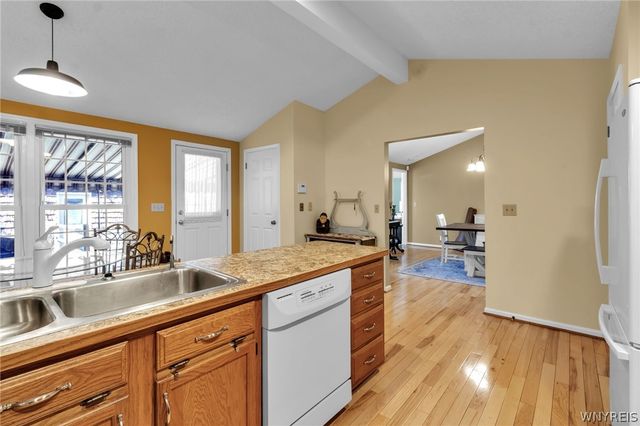 155 Wedgewood Drive, Amherst, NY 14221