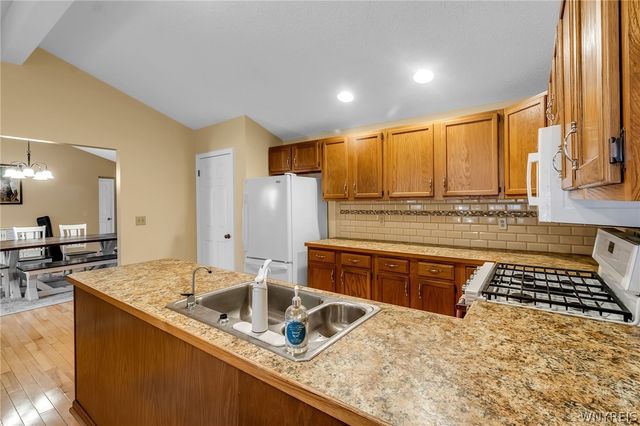 155 Wedgewood Drive, Amherst, NY 14221