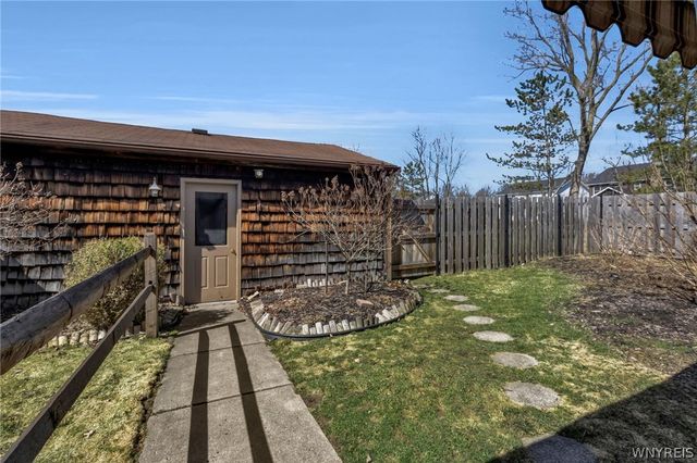 155 Wedgewood Drive, Amherst, NY 14221