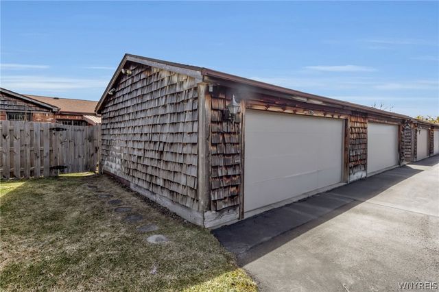 155 Wedgewood Drive, Amherst, NY 14221