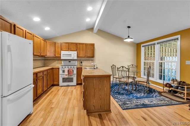 155 Wedgewood Drive, Amherst, NY 14221