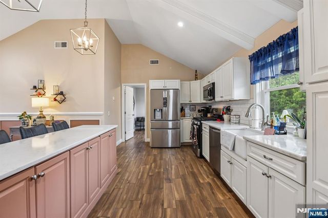 114 Hobart Avenue, Rutherford, NJ 07070