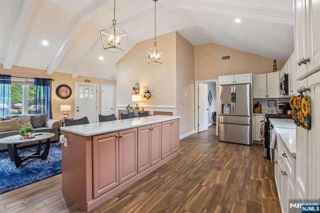 114 Hobart Avenue, Rutherford, NJ 07070