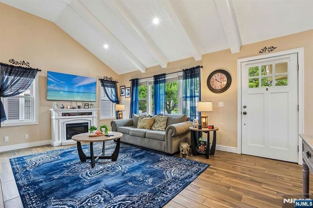 114 Hobart Avenue, Rutherford, NJ 07070